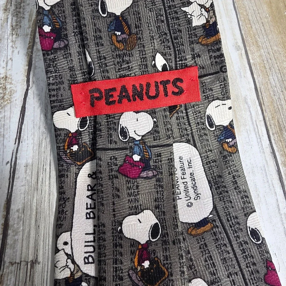 Peanuts Snoopy Stock Market Newspaper Print Grey Vintage Mens Necktie Bull Bear